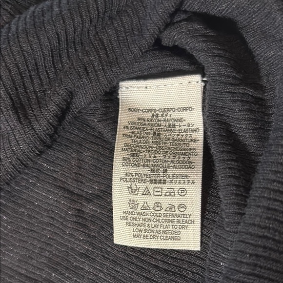 Free People We The Free V-Neck Black Ribbed Raw Hemmed Top - Picture 8 of 11